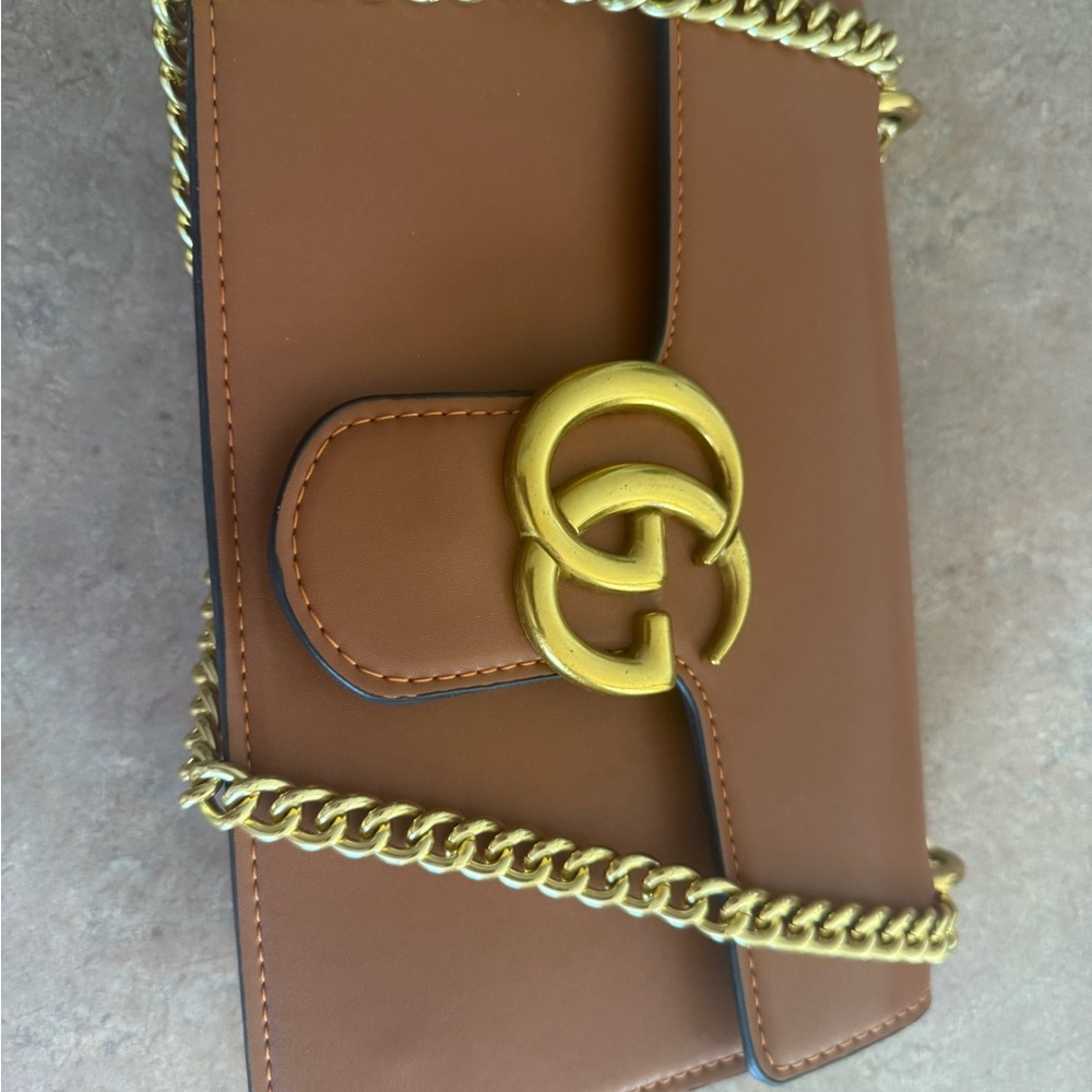 gucci messenger purse